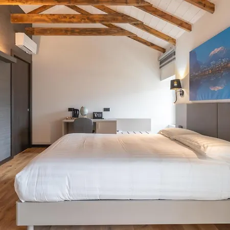 4 Elements - Italian Appartement *